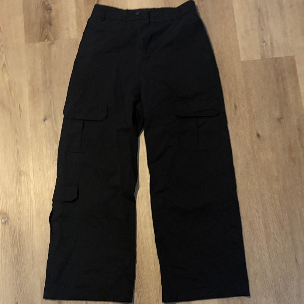 Women’s Black Cargo Wide-Leg Pants